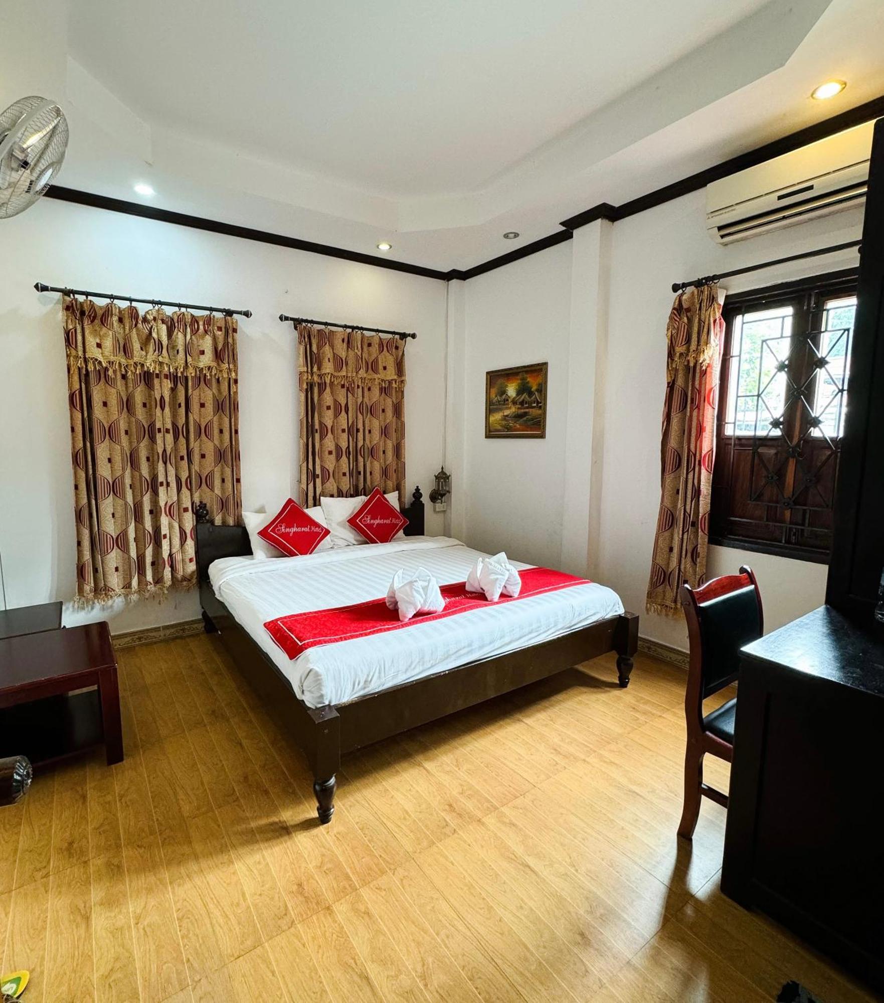 Singharat Boutique House Bed & Breakfast Luang Prabang Exterior photo